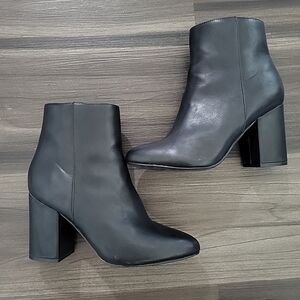 Madden Girl Classic Black Heeled Boots